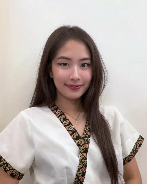 Mine, Thai massage therapist at Gold Hand Prague