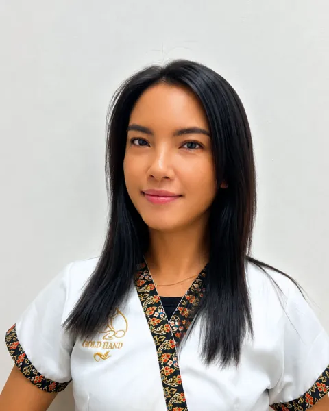 Nok, Thai massage therapist at Gold Hand Prague